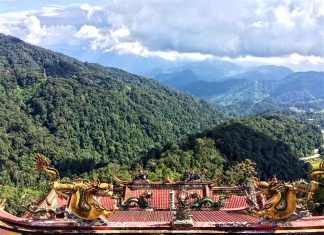 15 Photos to Excite You to Visit Resorts World Genting, Malaysia Resorts-World-Genting-Chin-Swee-Temple-12