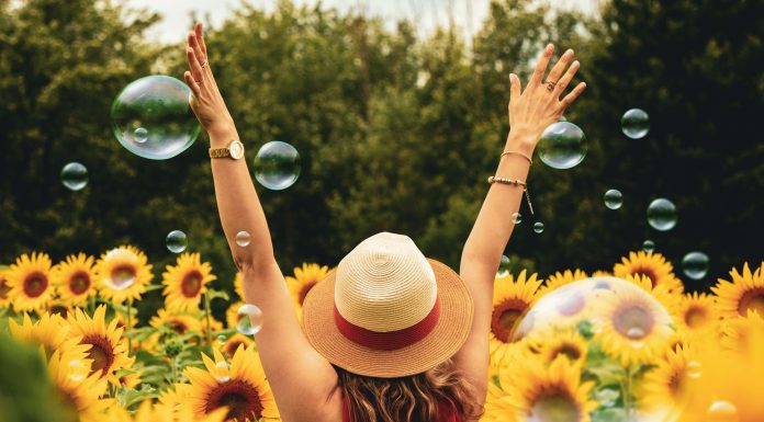 8 Tips Tantangan Menemukan Kebahagiaan Tanpa Uang Tantangan Menemukan Kebahagiaan